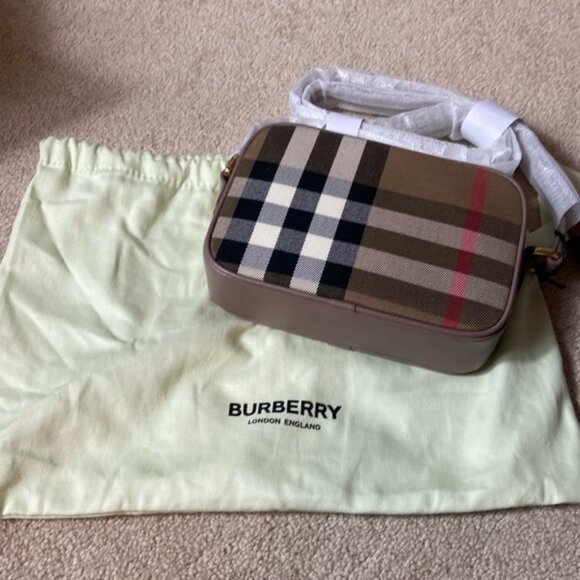BNWT - BURBERRY SMALL PLAID CHECKERED TAN LEATHER CAMERA CROSSBODY BAG - Picture 3 of 5